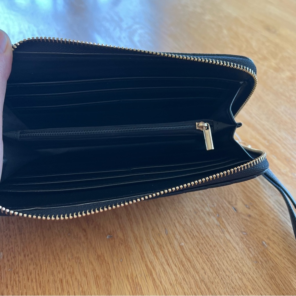 Black Chevron Wristlet Wallet - Picture 8 of 8